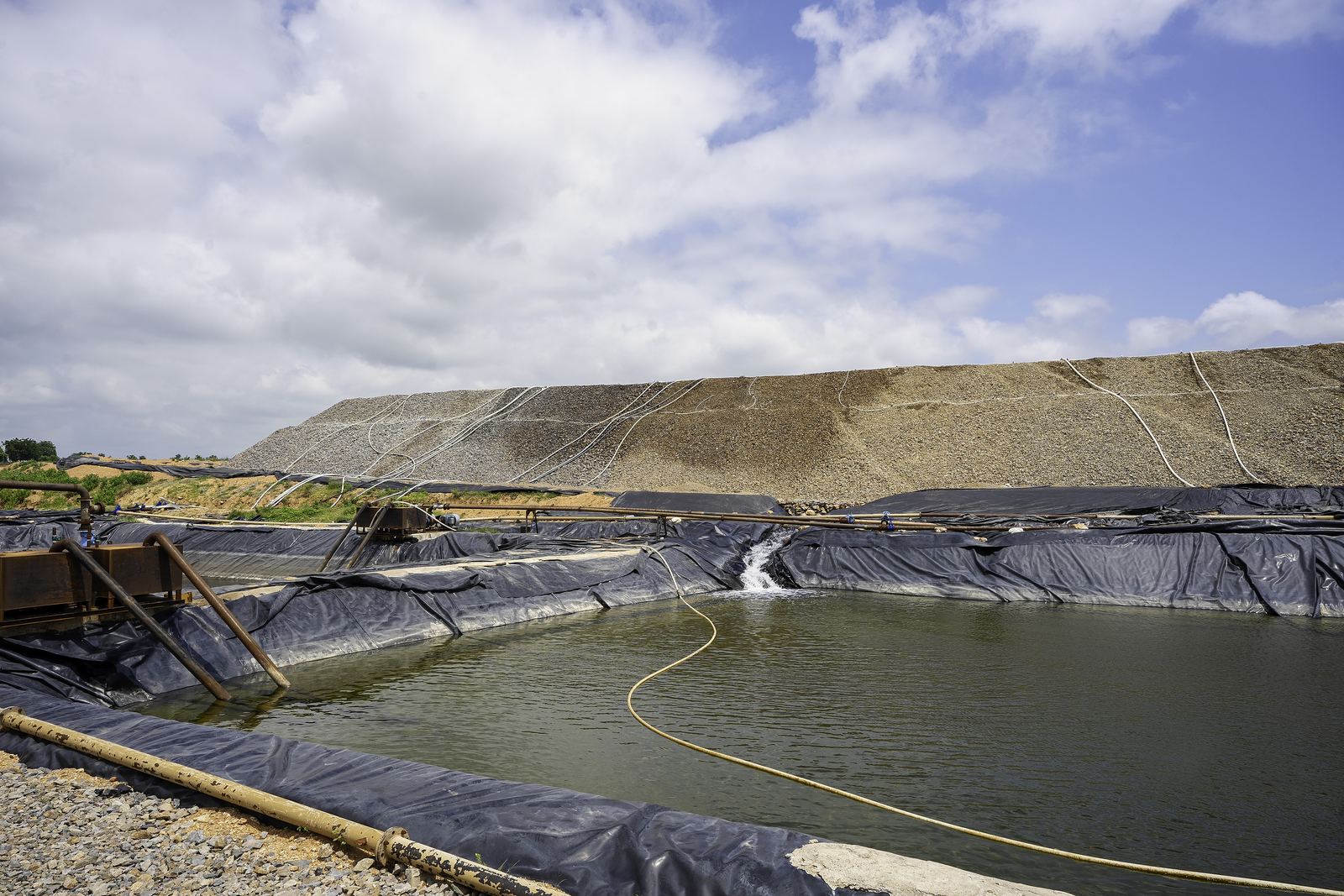Lined process water pond at a Kursi plant